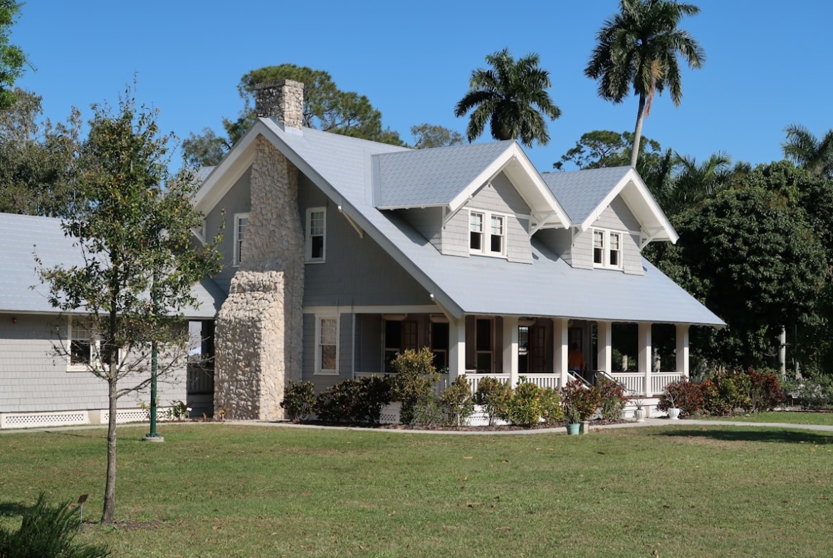 Chalet Independiente con Gran Jardin y Zona Infantil